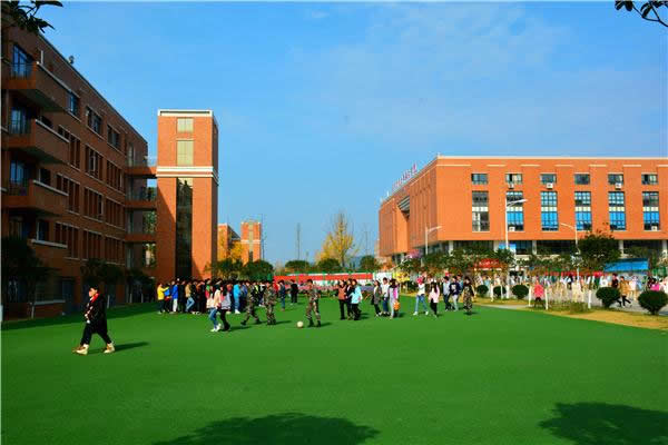 四川五月花学院2019幼师专业招生(初中起点)