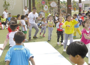 2020年男生学幼师更受成都幼师技校欢迎